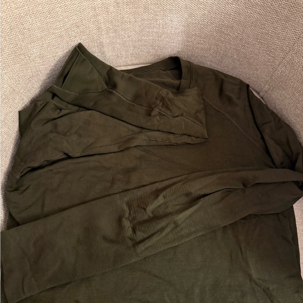 Lululemon Swiftly Tech 2.0 Long Sleeve In Army Green